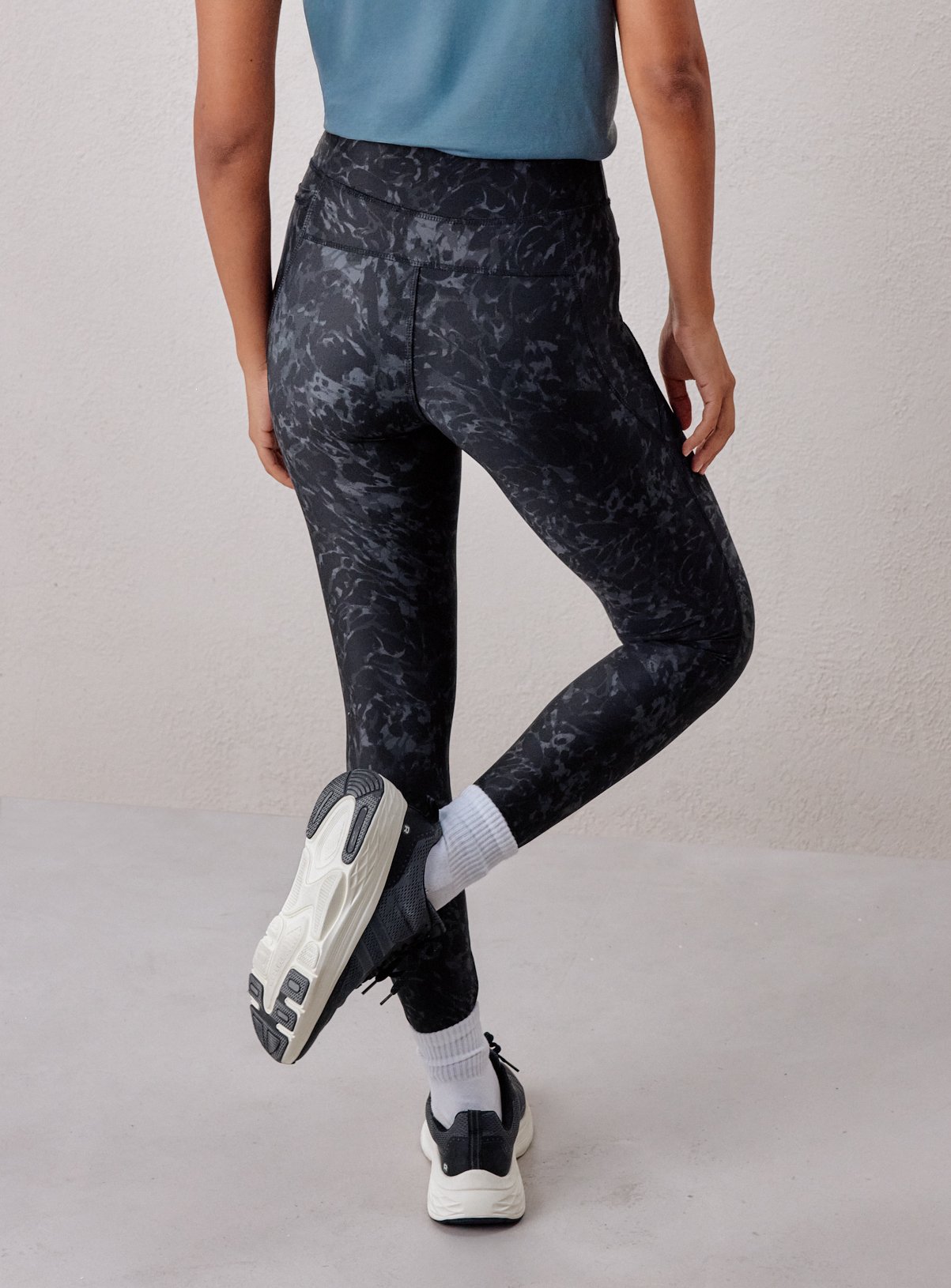 REAKTIV Black Print High Waisted Everyday Full Length Legging XS - Image 5 thumbnail